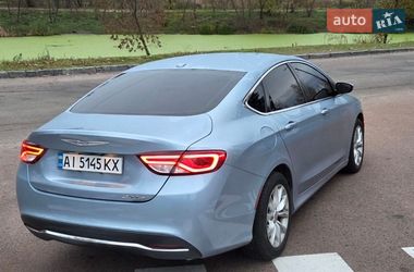 Седан Chrysler 200 2015 в Обухові