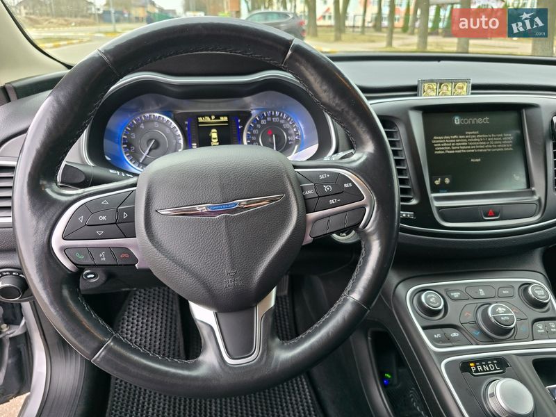 Седан Chrysler 200 2016 в Киеве