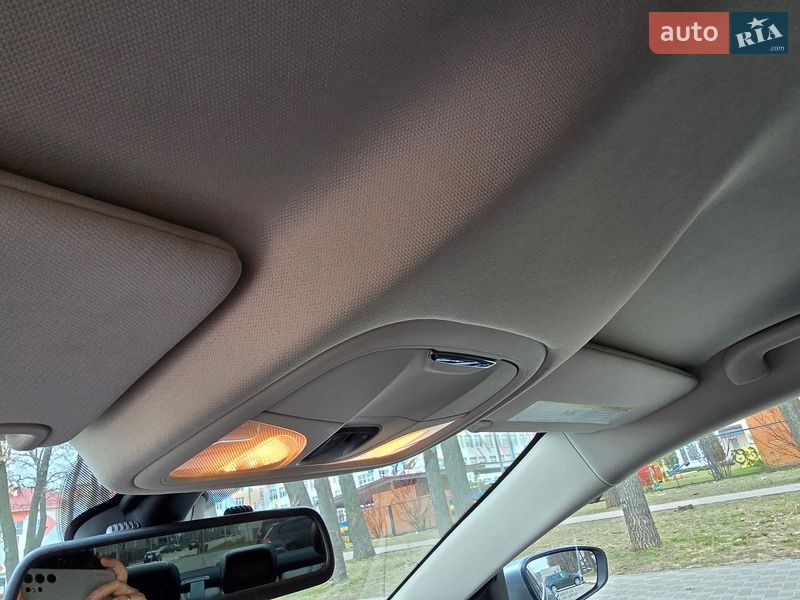 Седан Chrysler 200 2016 в Киеве