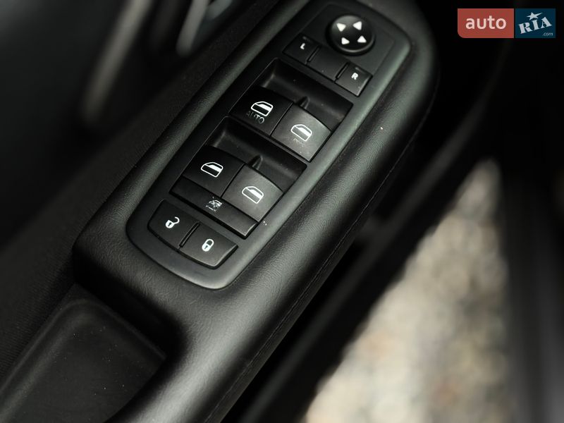 Седан Chrysler 200 2015 в Харькове фото 22 Седан Chrysler 200 2015 в Харькове