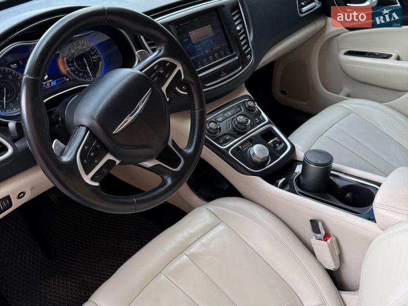 Седан Chrysler 200 2014 в Киеве фото 39 Седан Chrysler 200 2014 в Киеве