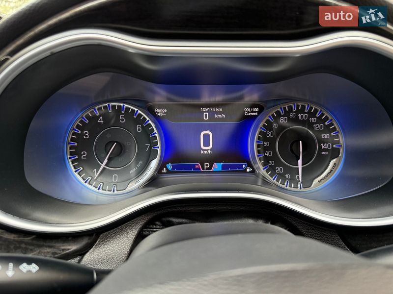 Седан Chrysler 200 2014 в Киеве фото 44 Седан Chrysler 200 2014 в Киеве