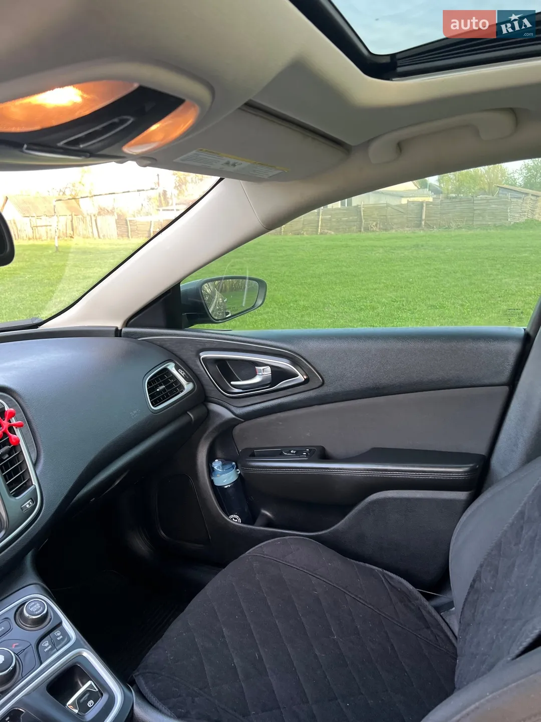 2015 Chrysler 200 - мініатюра 5