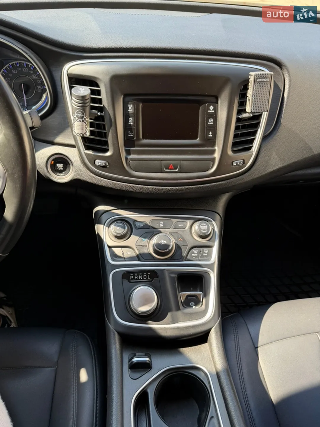 2014 Chrysler 200 - мініатюра 17