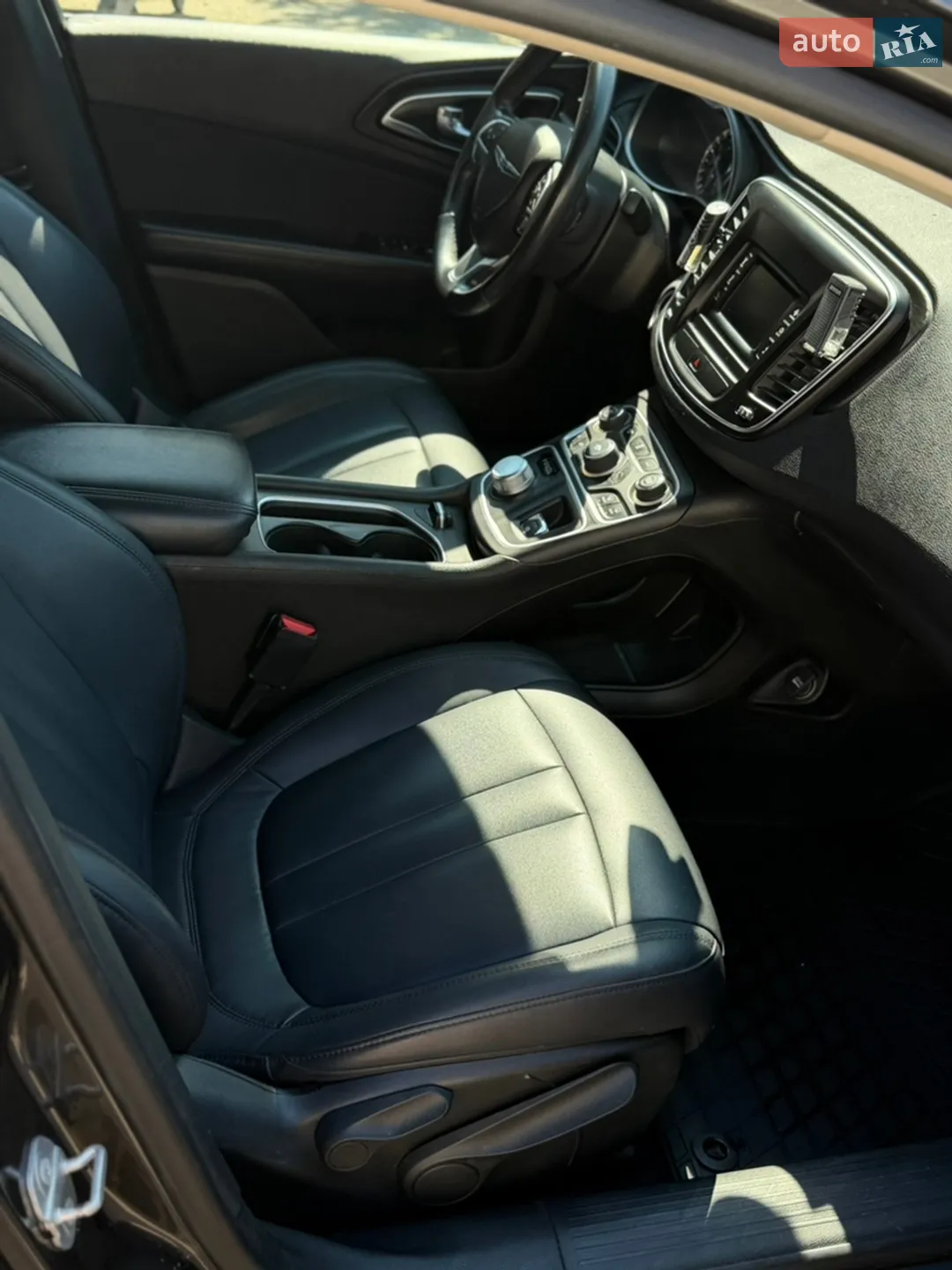 2014 Chrysler 200 - мініатюра 27