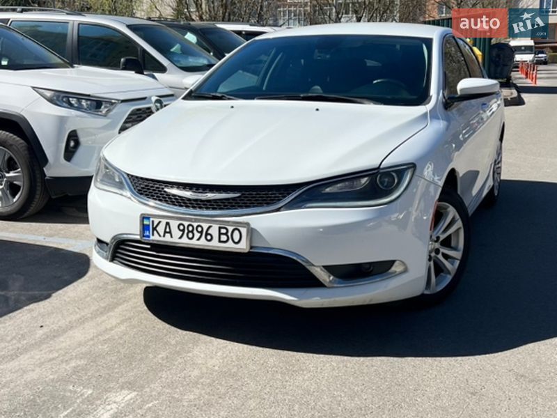 Седан Chrysler 200 2016 в Києві