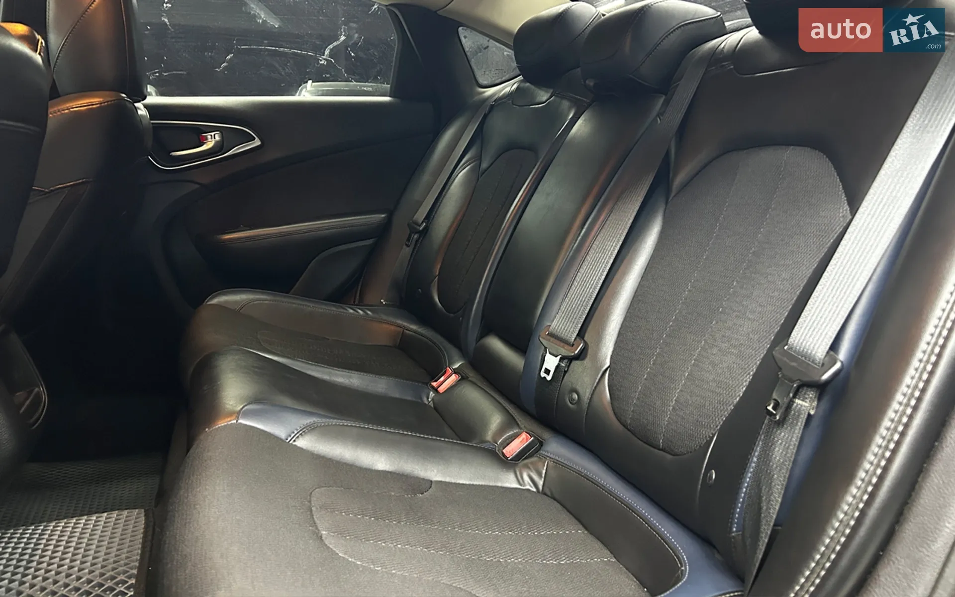 2015 Chrysler 200 - мініатюра 24