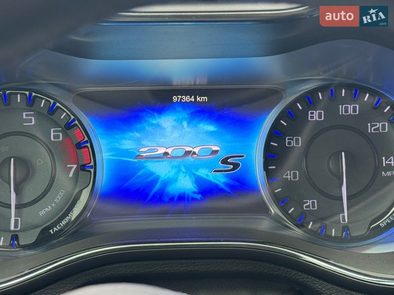 Седан Chrysler 200 2016 в Киеве фото 14 Седан Chrysler 200 2016 в Киеве