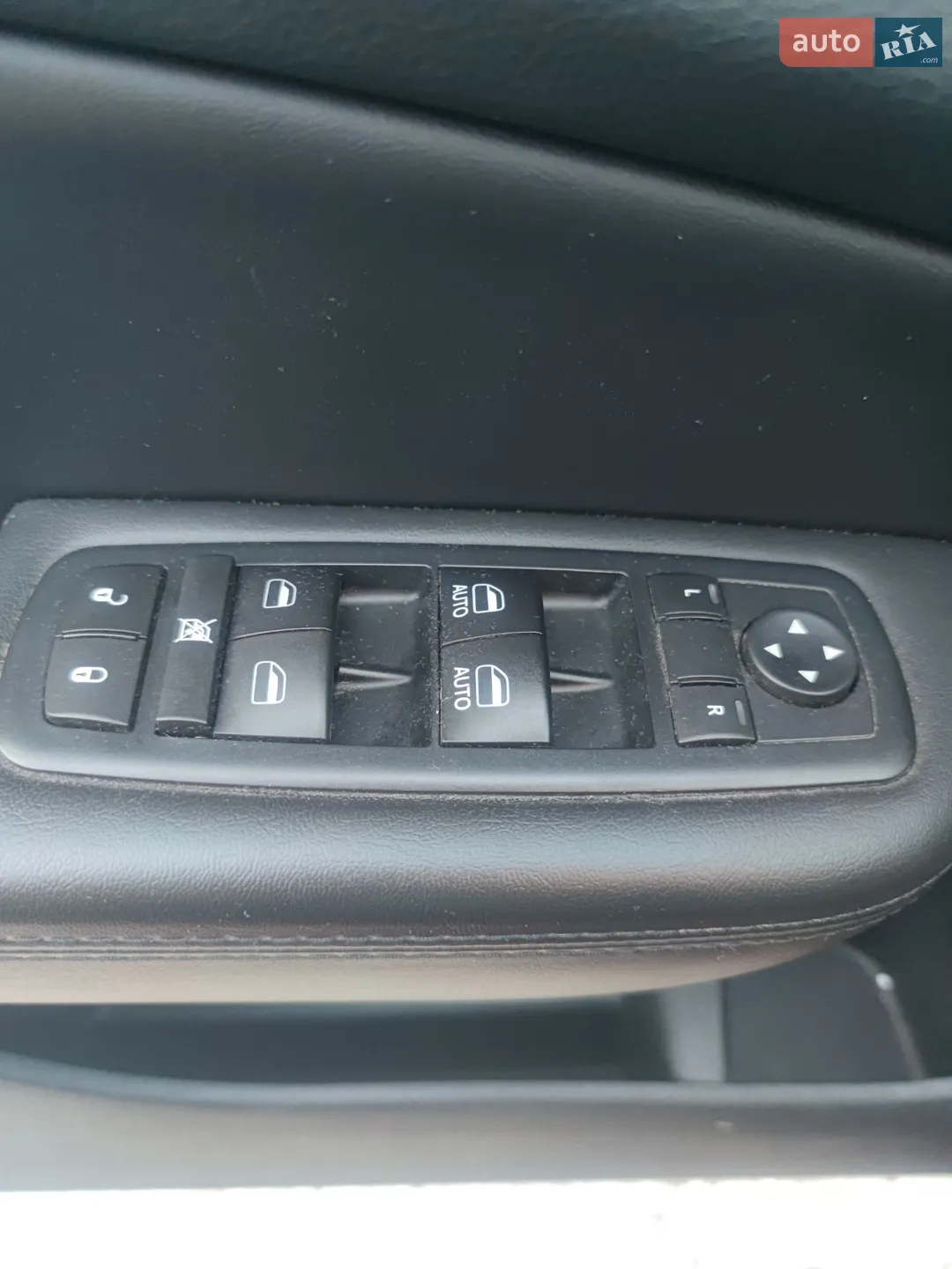 2016 Chrysler 200 - мініатюра 27