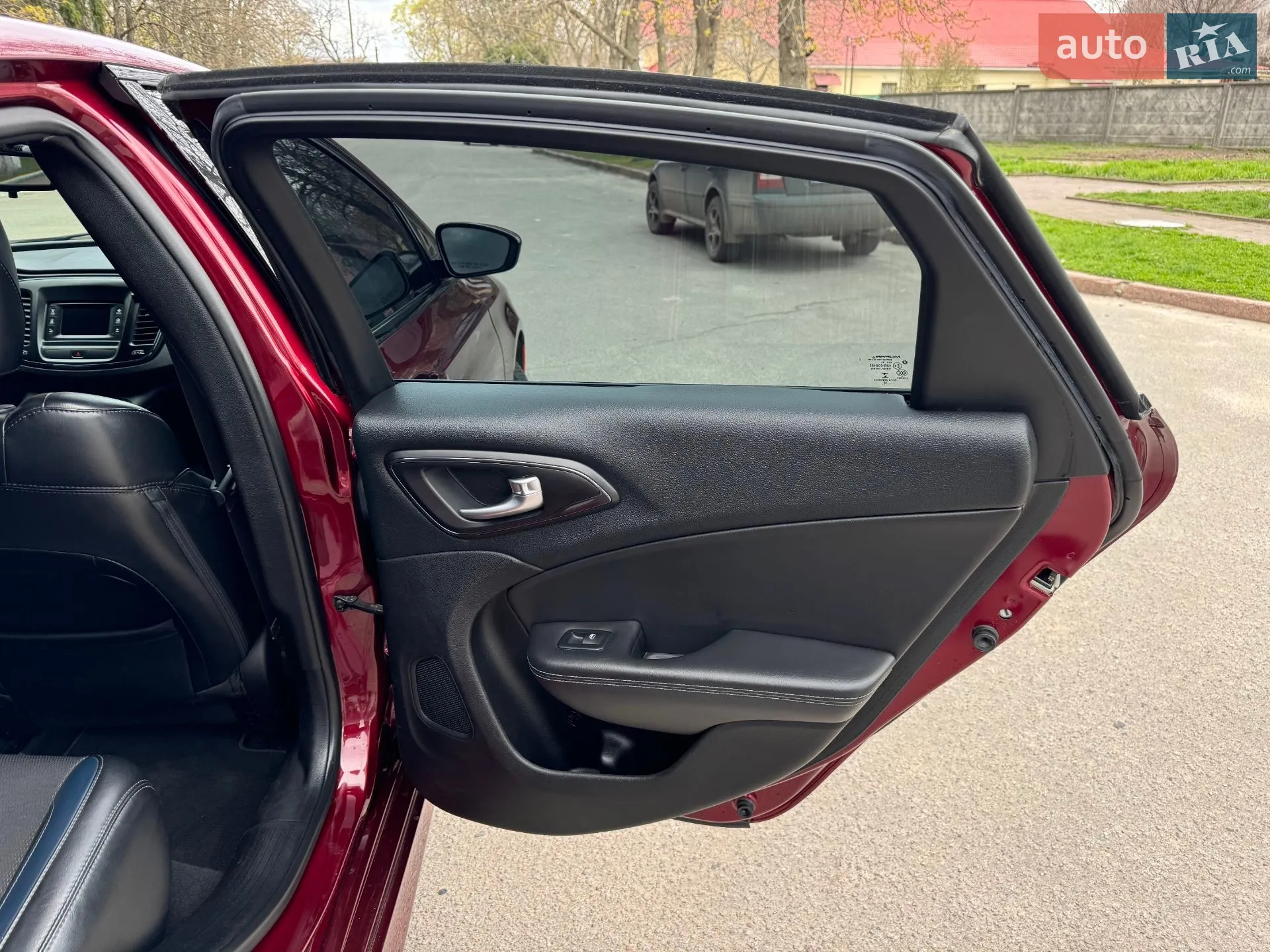 2015 Chrysler 200 - мініатюра 12