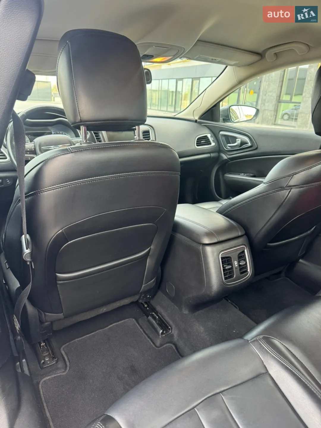 2016 Chrysler 200 - мініатюра 9