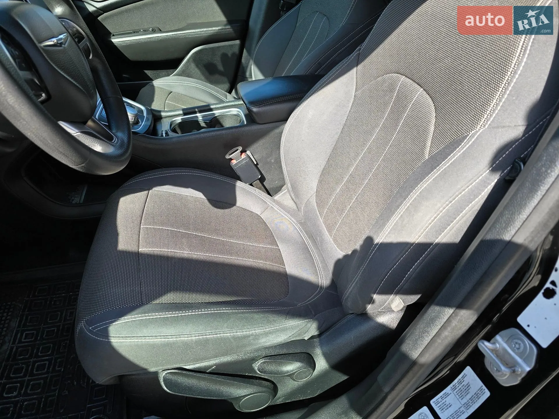 2015 Chrysler 200 - мініатюра 15