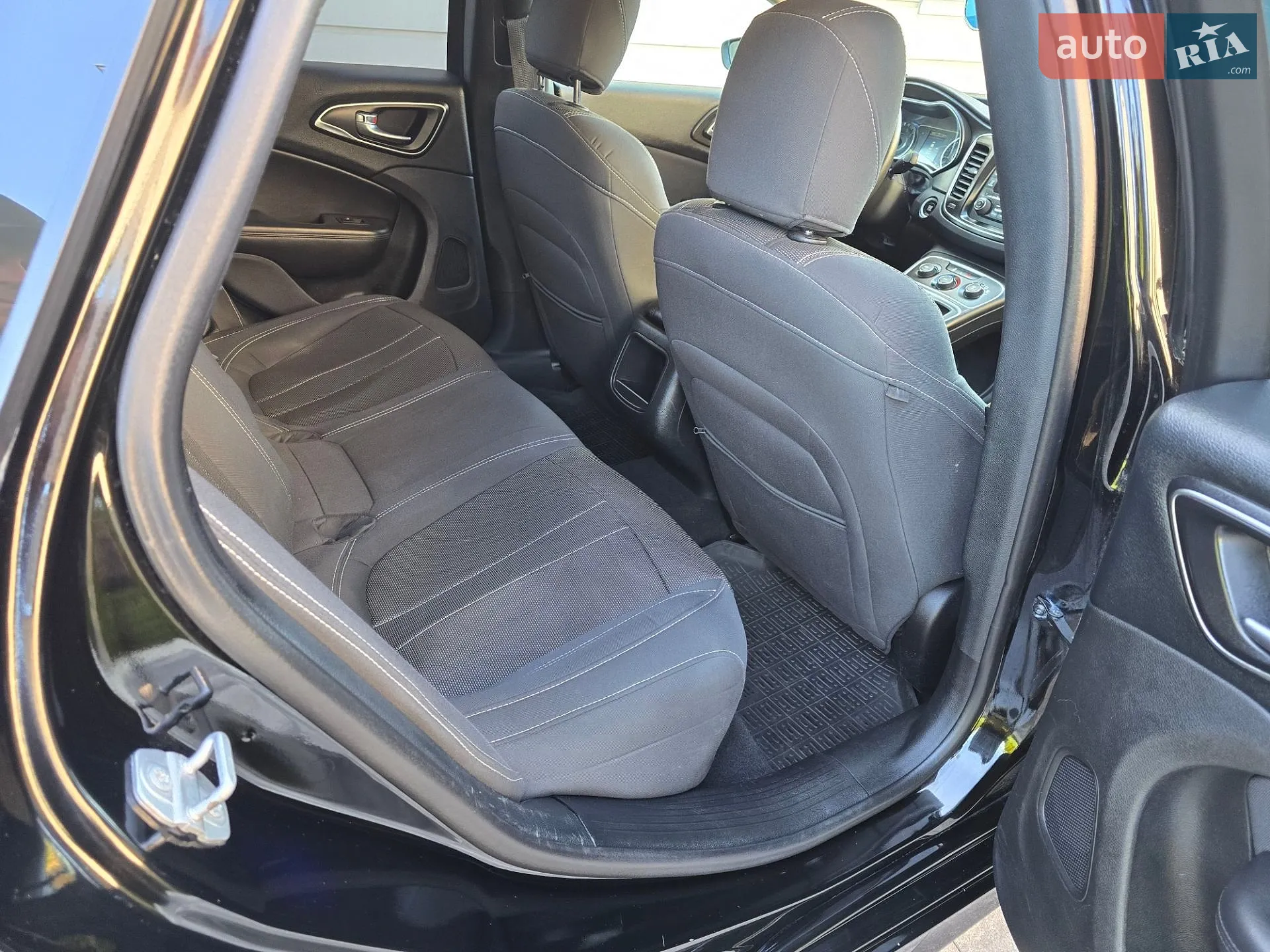 2015 Chrysler 200 - мініатюра 38