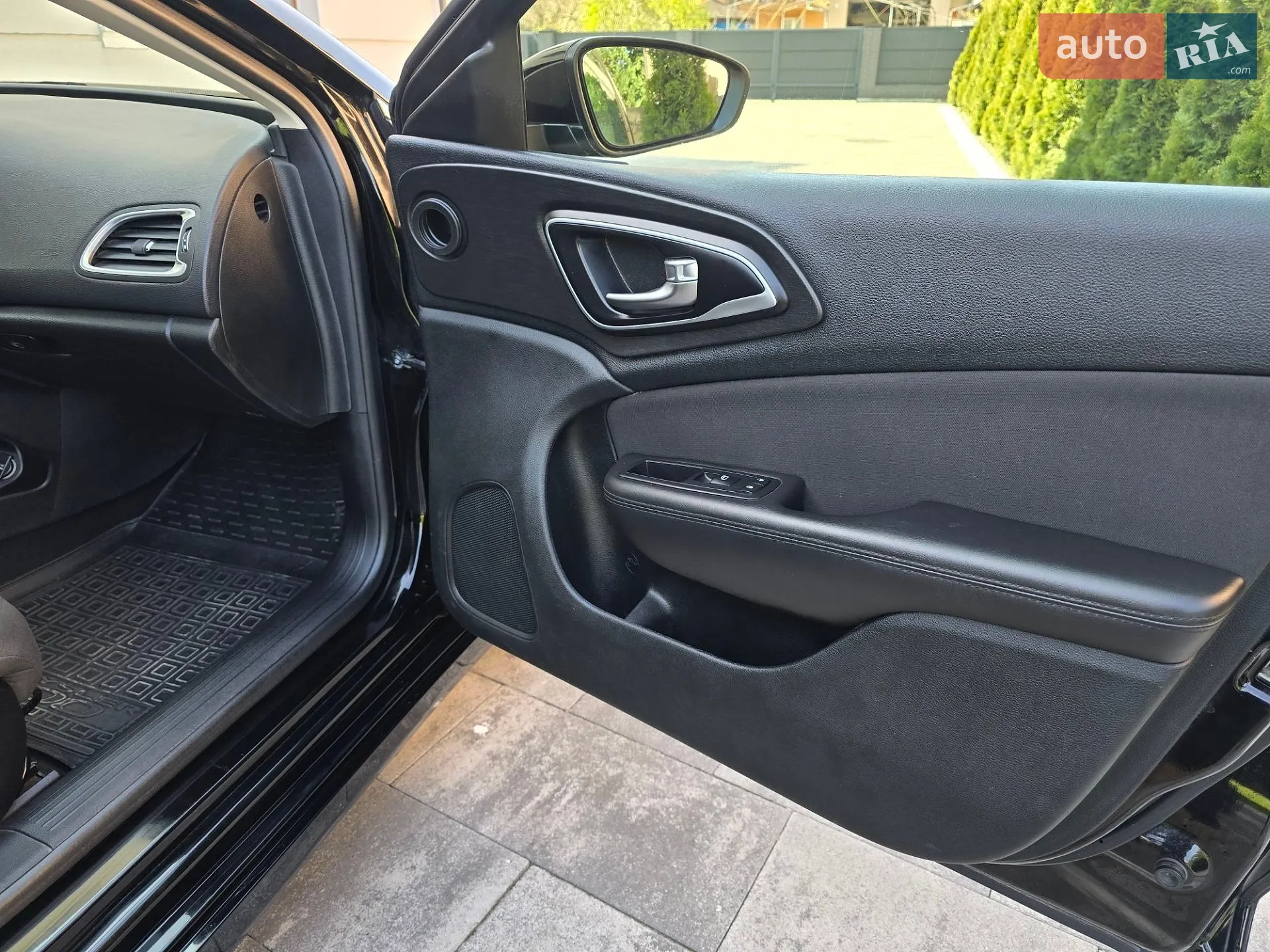 2015 Chrysler 200 - мініатюра 40