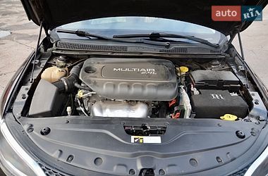 Седан Chrysler 200 2014 в Києві