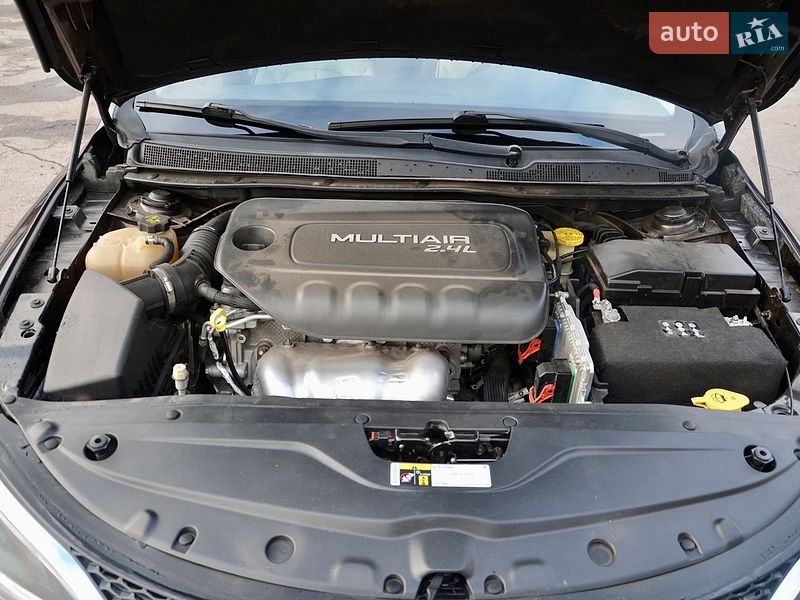 Седан Chrysler 200 2014 в Києві