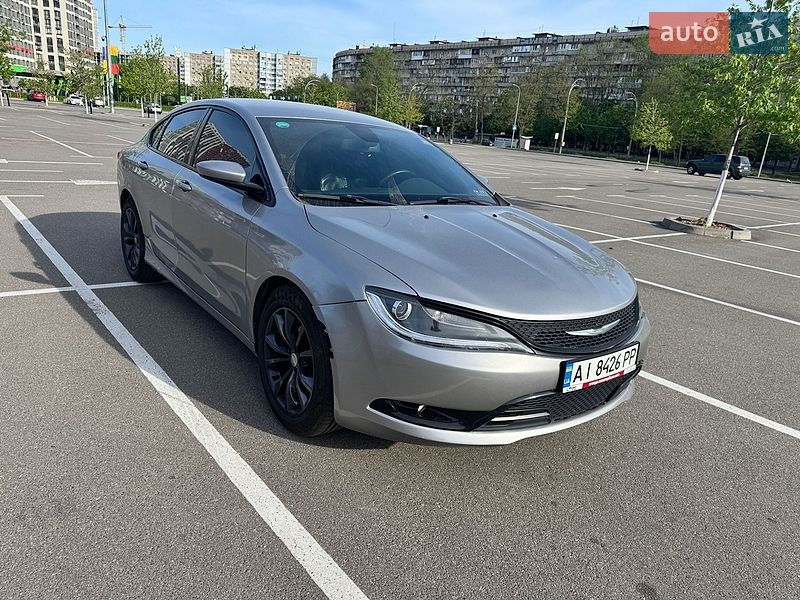Седан Chrysler 200 2017 в Киеве