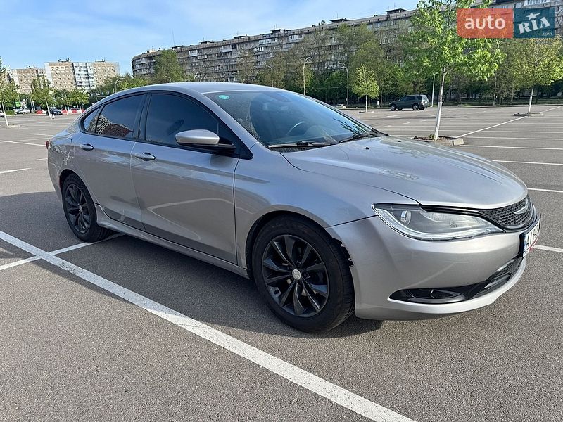 Седан Chrysler 200 2017 в Киеве