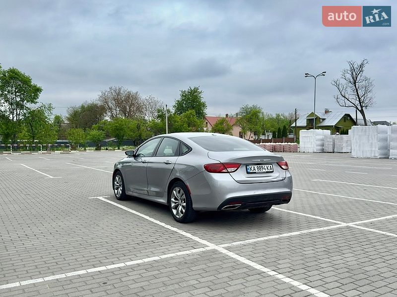 Седан Chrysler 200 2014 в Коломые