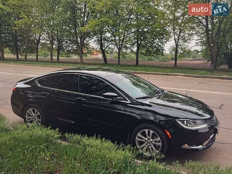 Седан Chrysler 200 2015 в Сумах