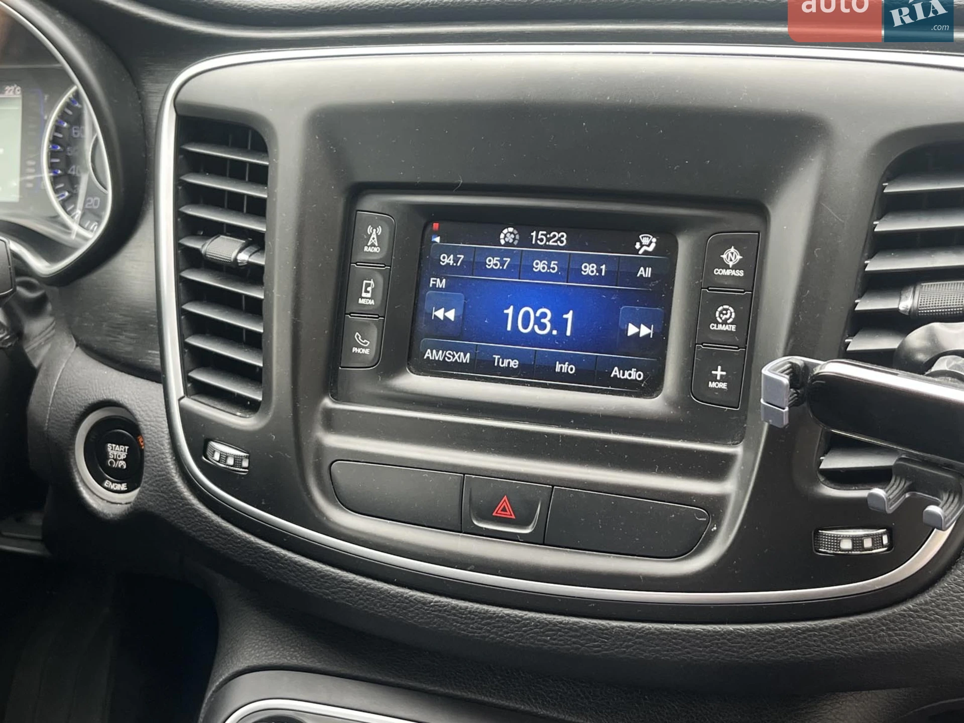2015 Chrysler 200 - мініатюра 21