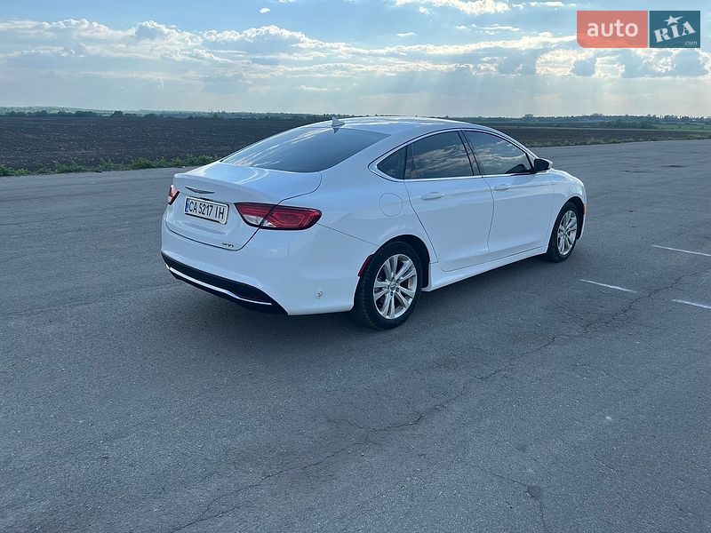 Седан Chrysler 200 2016 в Шепетівці