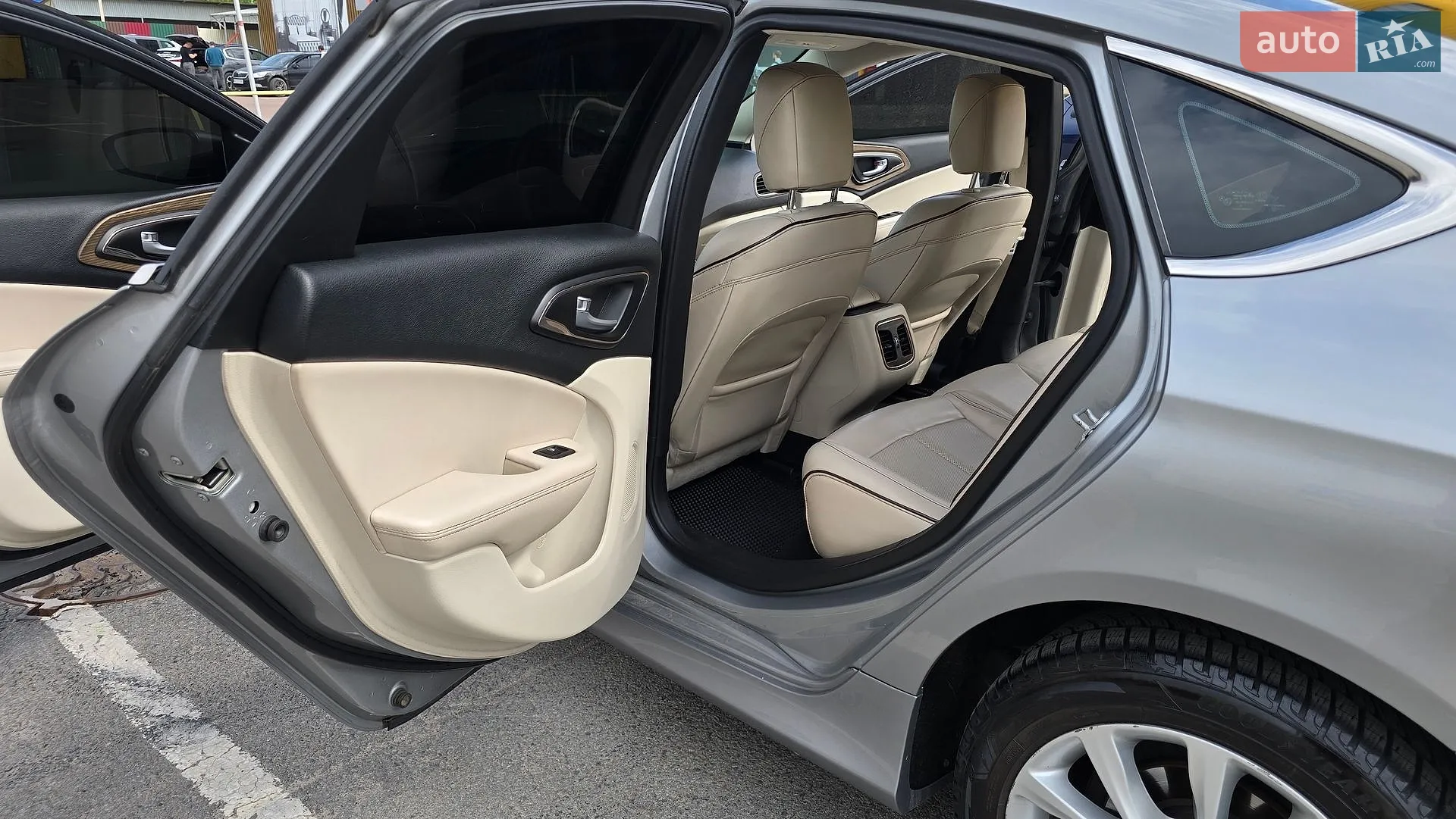 2014 Chrysler 200 - мініатюра 17