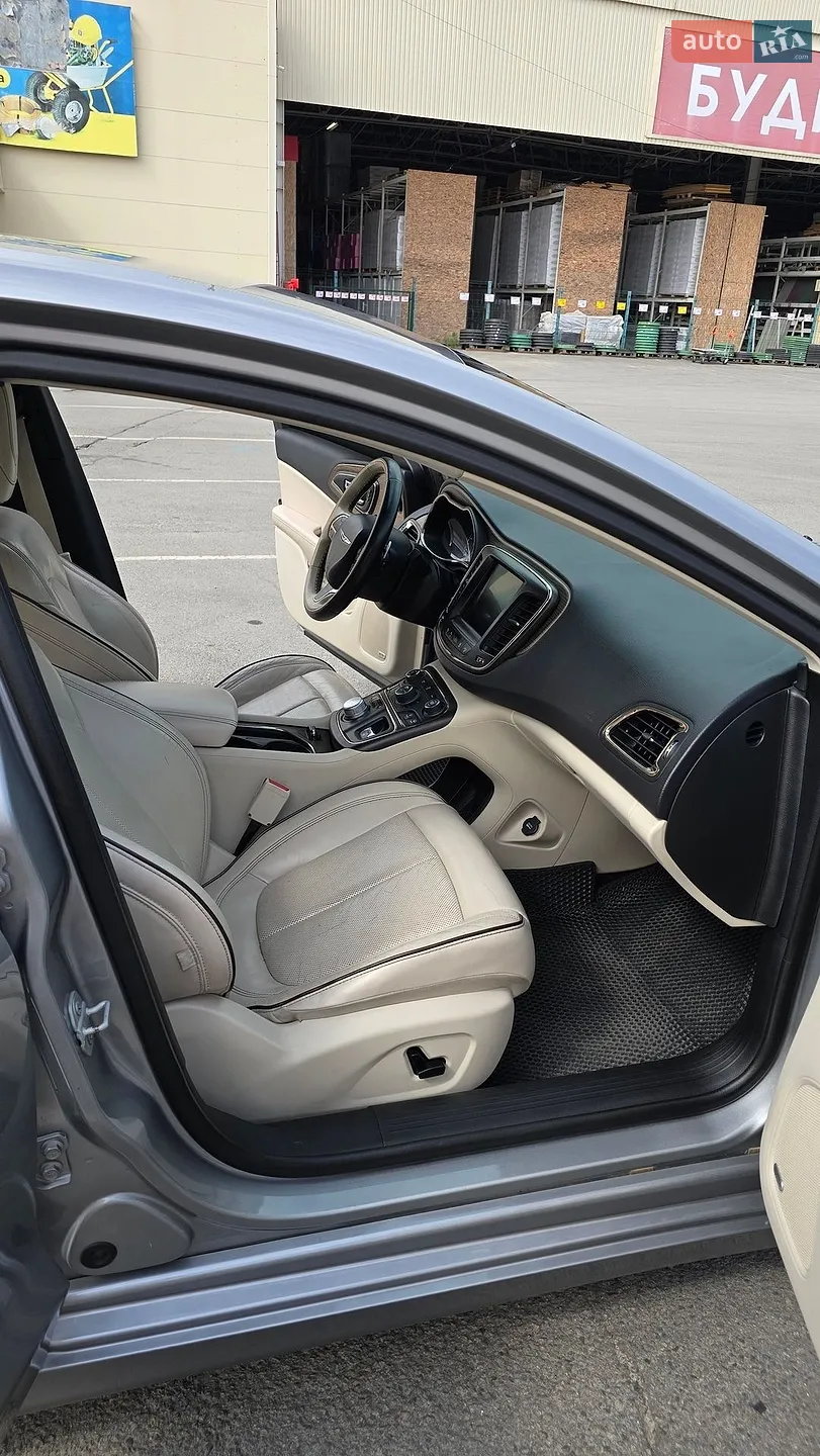2014 Chrysler 200 - мініатюра 24