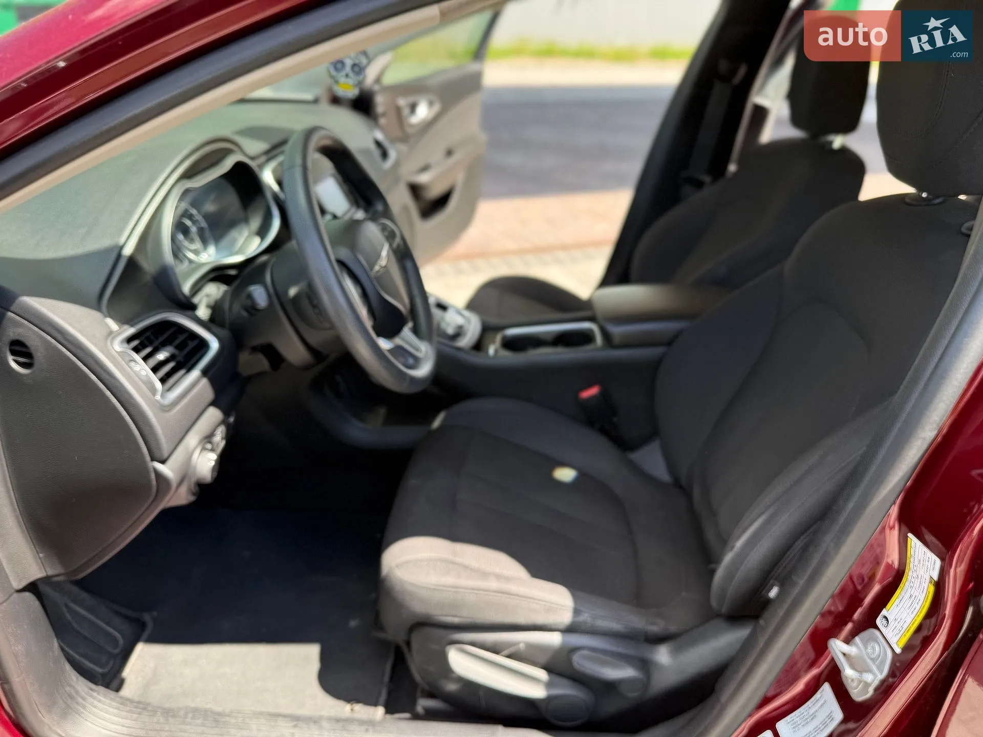 2015 Chrysler 200 - мініатюра 13