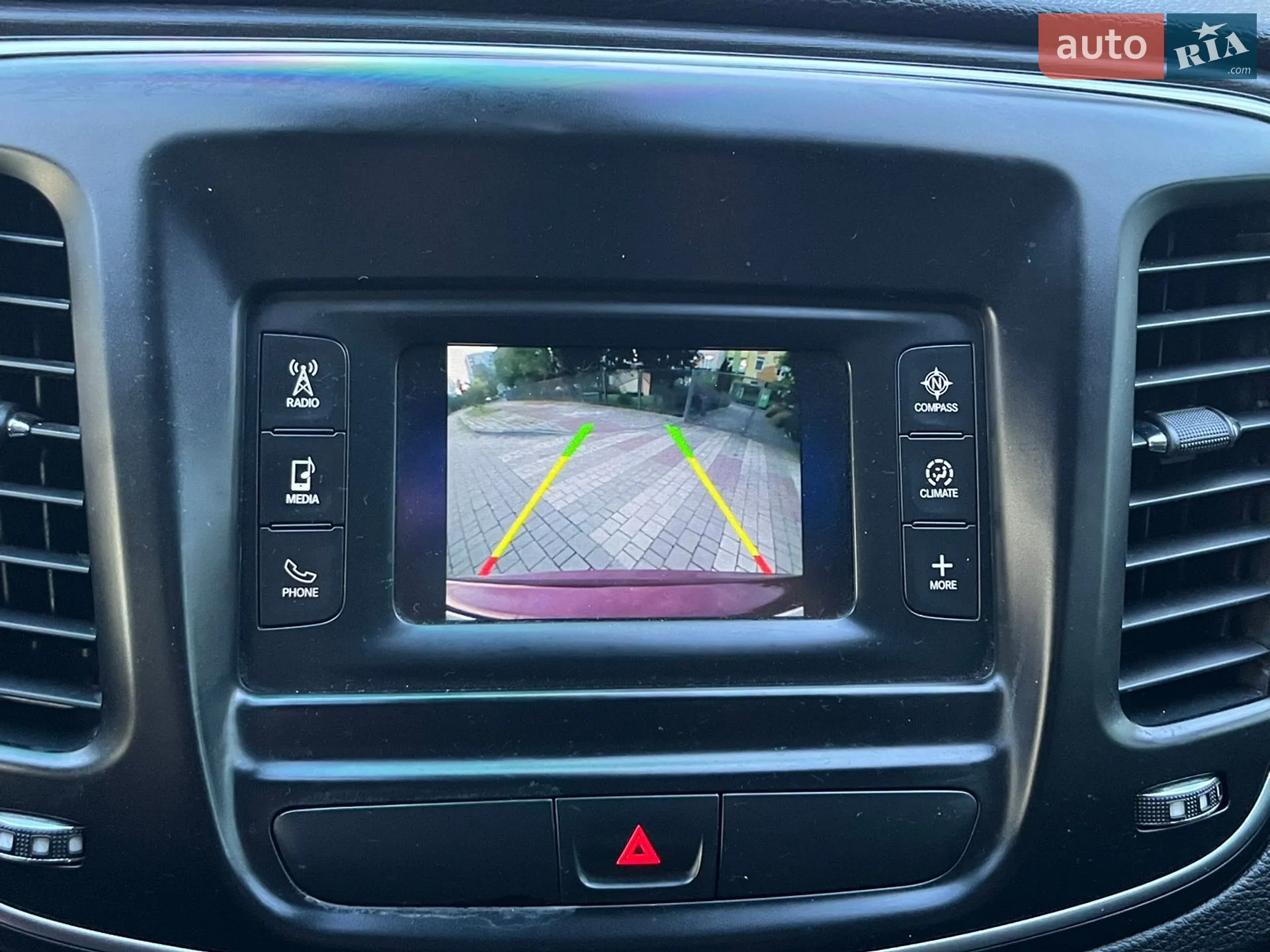 2015 Chrysler 200 - мініатюра 75