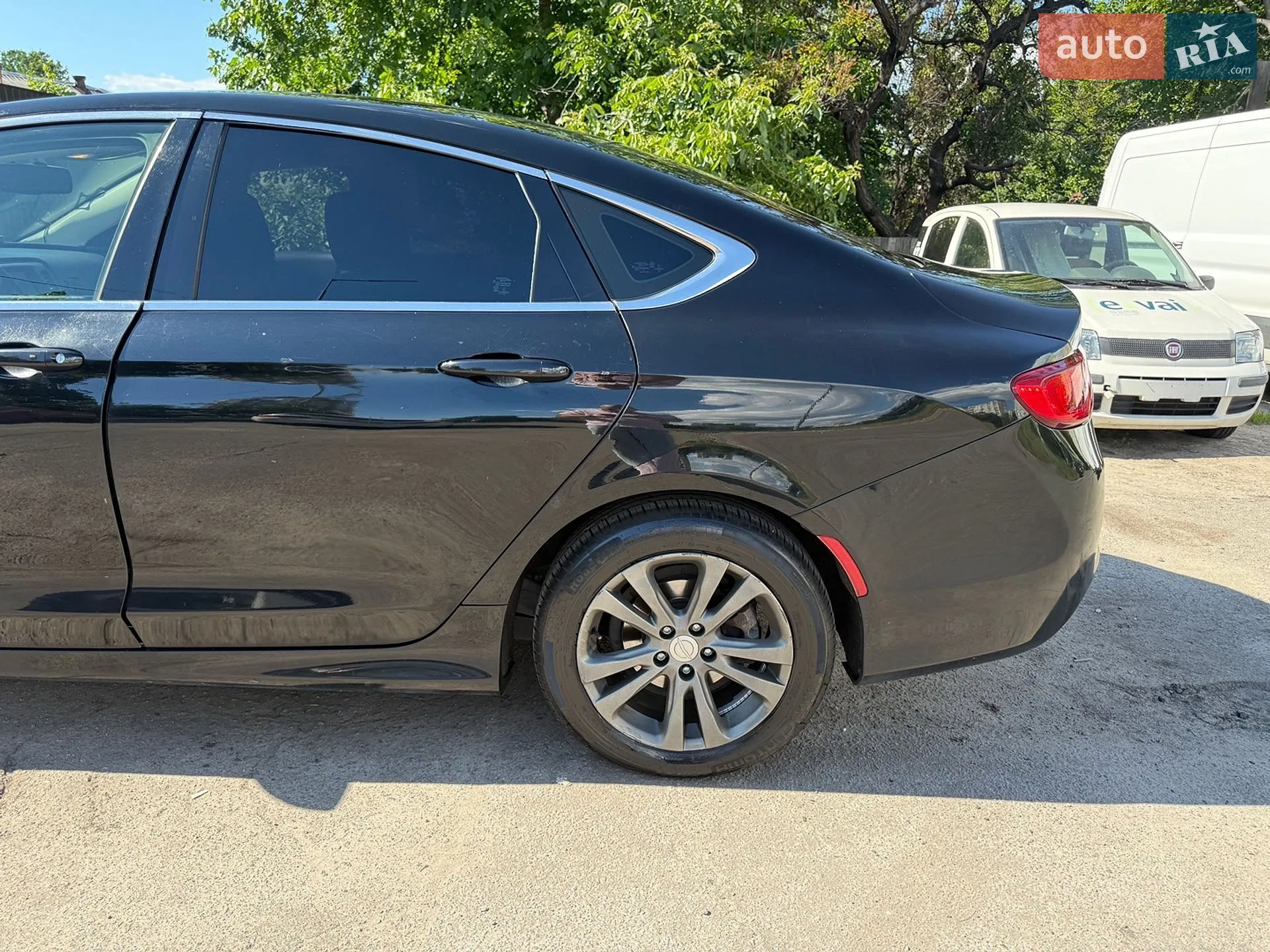 2015 Chrysler 200 - мініатюра 9