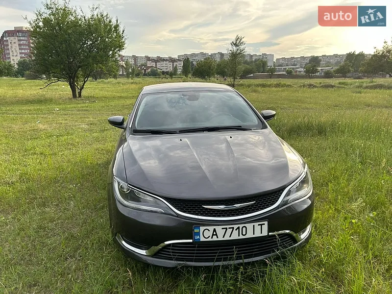 Chrysler 200