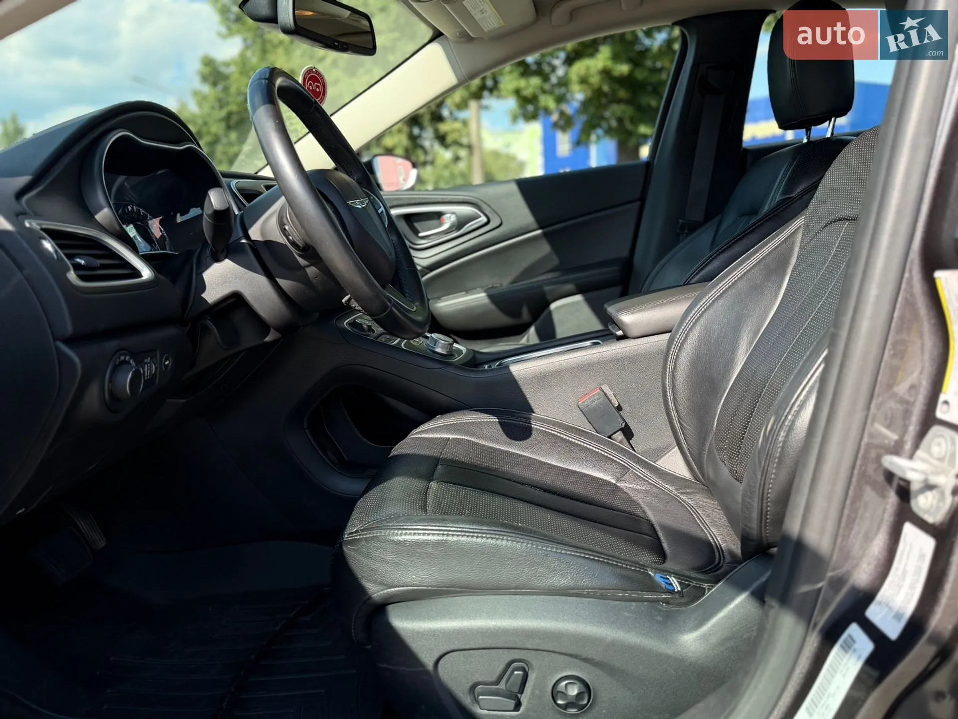 2015 Chrysler 200 - мініатюра 15