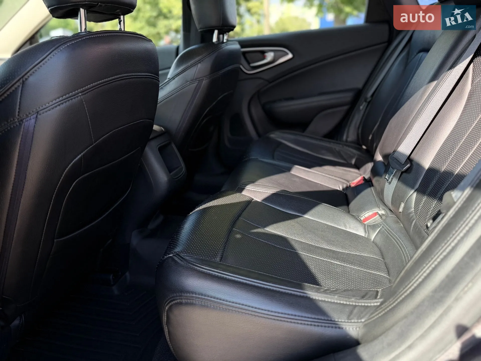 2015 Chrysler 200 - мініатюра 22