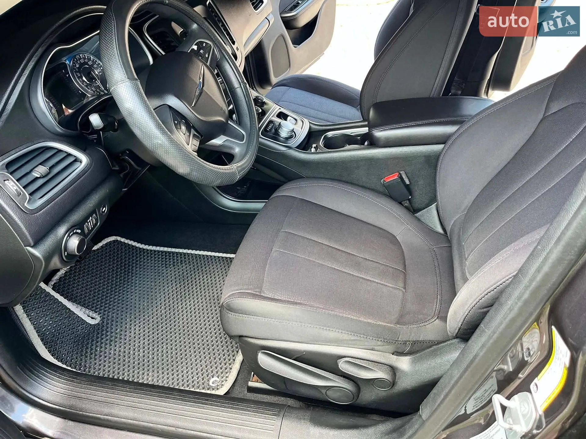 2014 Chrysler 200 - мініатюра 4
