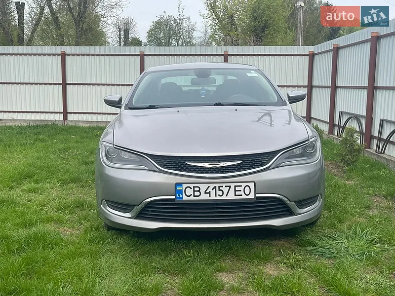 Chrysler 200