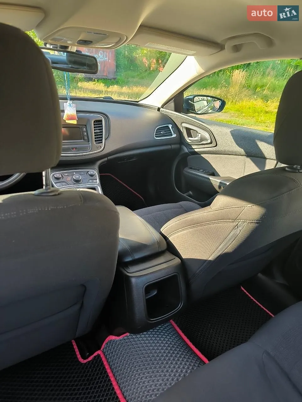 2014 Chrysler 200 - мініатюра 8