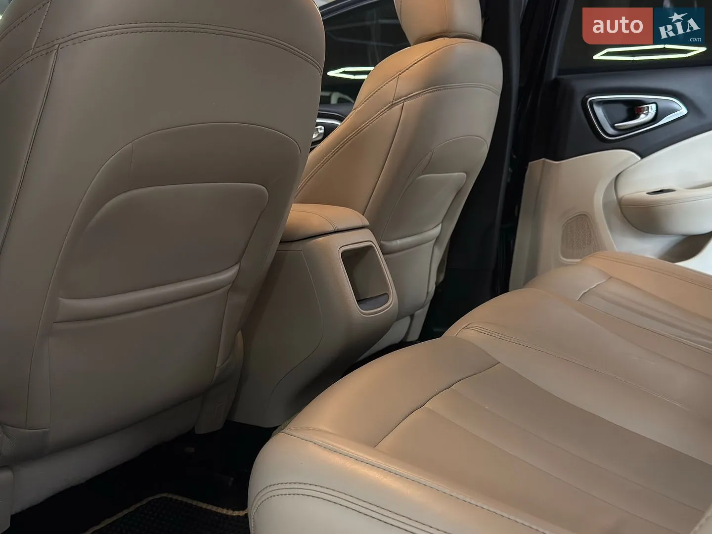 2016 Chrysler 200 - мініатюра 27