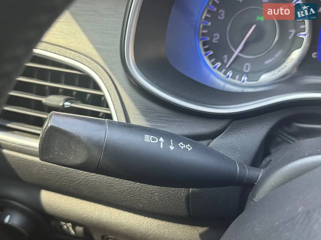 2014 Chrysler 200 - мініатюра 24