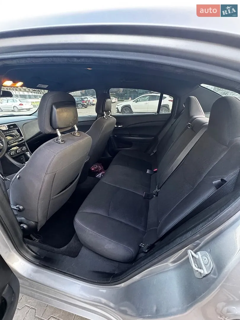 2014 Chrysler 200 - мініатюра 15