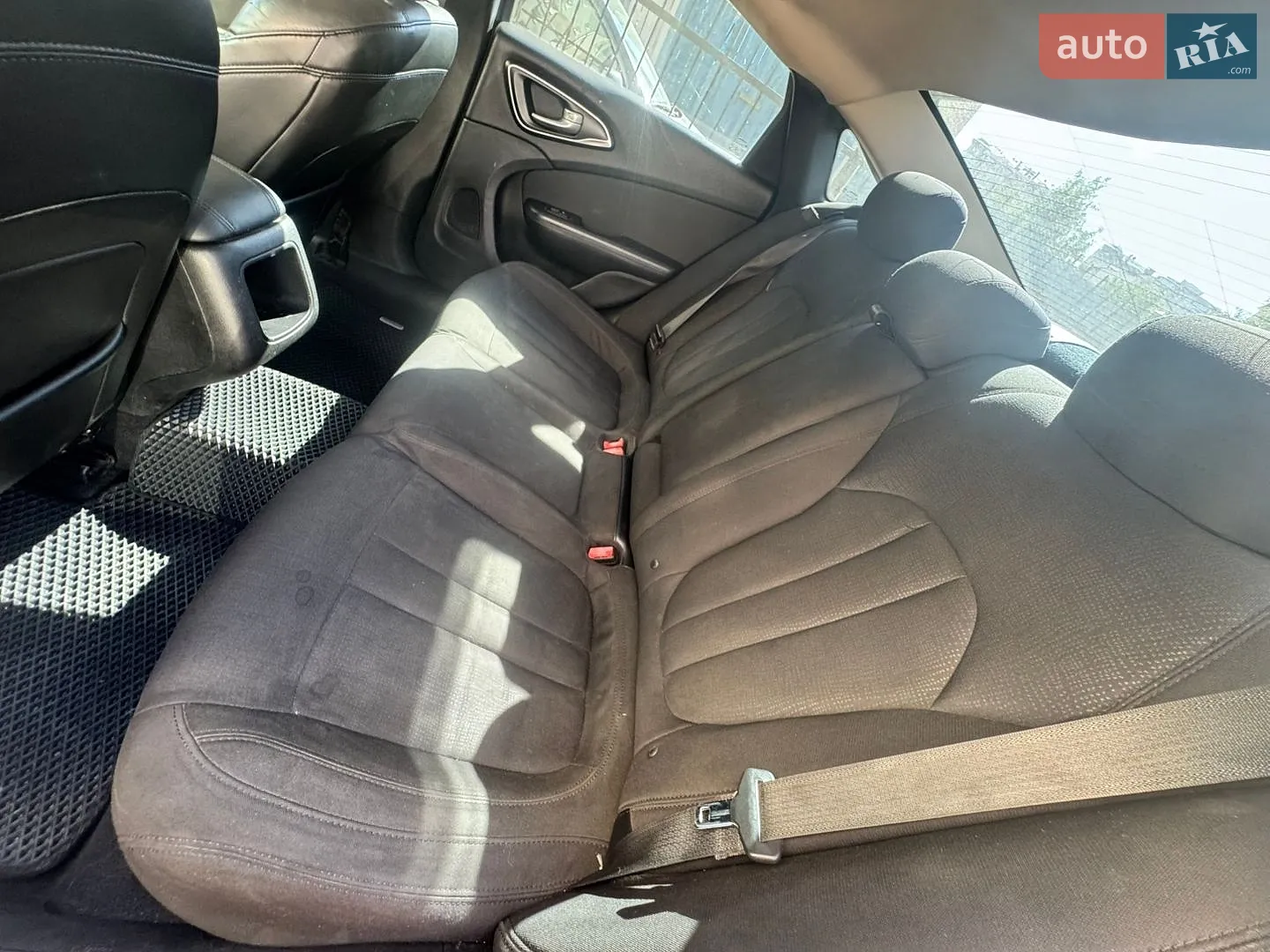 2015 Chrysler 200 - мініатюра 13