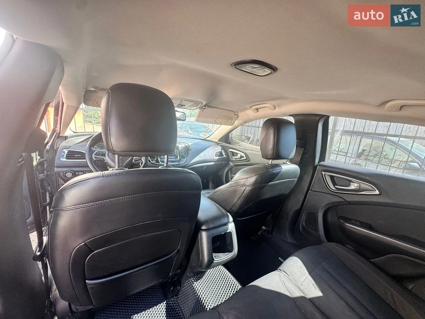 2015 Chrysler 200 - мініатюра 14