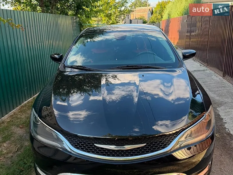 Chrysler 200
