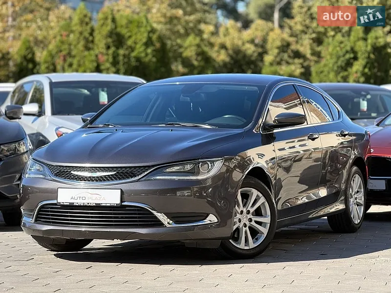 Chrysler 200