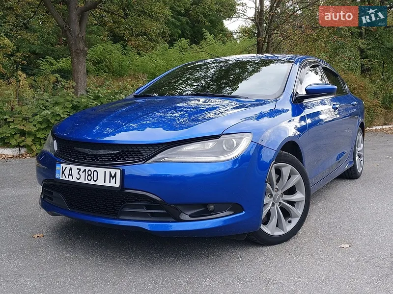 Chrysler 200