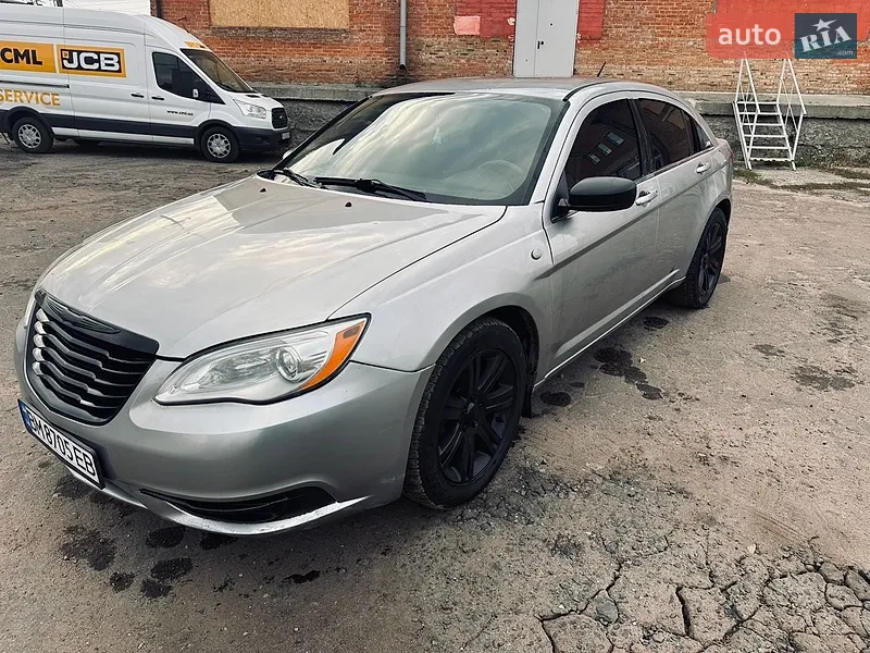 Chrysler 200