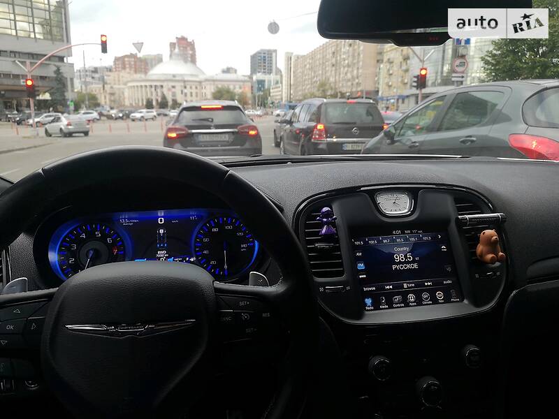 Седан Chrysler 300 S 2016 в Києві