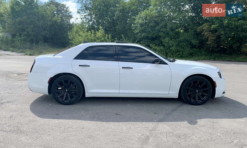 Седан Chrysler 300 S 2018 в Тернополе фото 10 Седан Chrysler 300 S 2018 в Тернополе