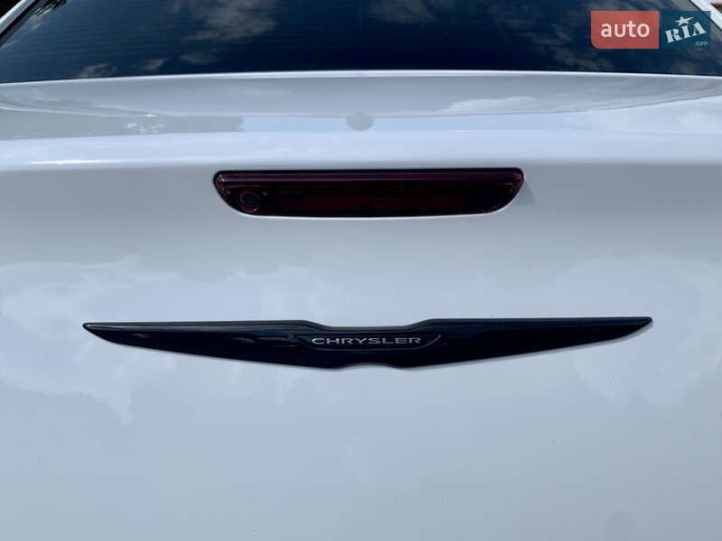 Седан Chrysler 300 S 2018 в Тернополе фото 23 Седан Chrysler 300 S 2018 в Тернополе