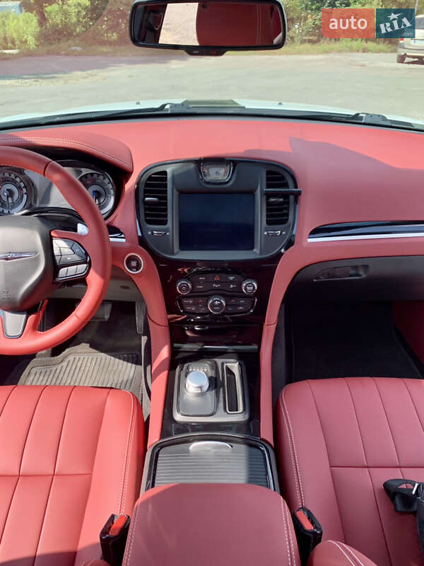 Седан Chrysler 300 S 2018 в Тернополе фото 48 Седан Chrysler 300 S 2018 в Тернополе